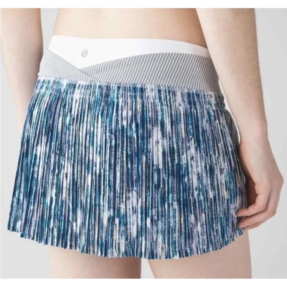 Lululemon Time To Shine Skirt Blurry Belle Multi Battleship White sz 6